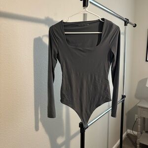 Abercrombie & Fitch Gray Square Neck Long Sleeve Bodysuit
